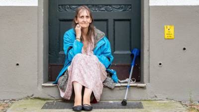 Жительница Берлина сломала ногу, потеряла работу и стала бездомной