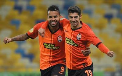 «Динамо» и «Шахтер» одержали победы в Премьер-лиге