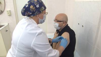 Иностранные сотрудники RT получили вторые уколы в рамках исследования вакцины от COVID-19