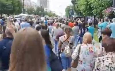В Хабаровске проходит 100-я акция в поддержку арестованного экс-губернатора Сергея Фургала