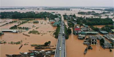 Из-за наводнений и оползней во Вьетнаме погибли 55 человек