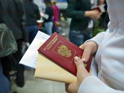 Миграционная служба рассказала, сколько россиян признали беженцами в Украине в этом году