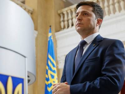 Эксперт рассказал, зачем Зеленский затеял всеукраинских опрос в день выборов
