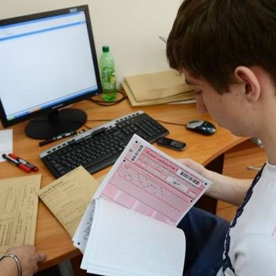 Власти исключили локдаун и перенос ЕГЭ в российских школах