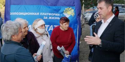В Славянске во время предвыборной агитации мужчина с ножом напал на кандидата в мэры от ОПЗЖ