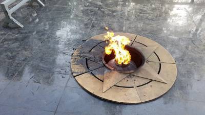 По факту сожжения венков на вечном огне в Печоре организована доследственная проверка