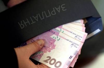 Топ вакансий: кому в Украине платят заоблачные ставки