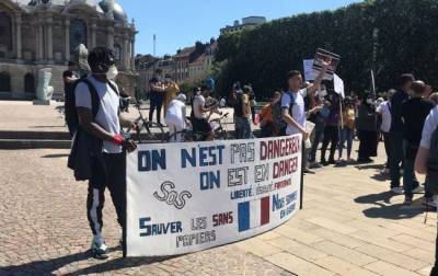 Французы протестуют против комендантского часа - Cursorinfo: главные новости Израиля