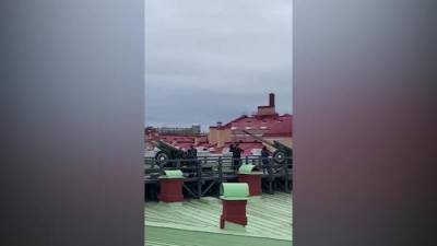 Полуденный выстрел из пушки Петропавловской крепости посвятили дорожникам