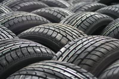 МВД предлагает штрафовать водителей за шины не по сезону на 500 рублей