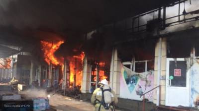Крупный продуктовый магазин сгорел в Ростове-на-Дону