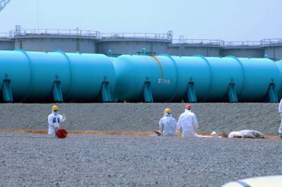 Япония собирается сбросить воду с АЭС "Фукусима-1" в океан