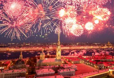 Петербург вошел в тройку самых популярных городов для новогоднего путешествия