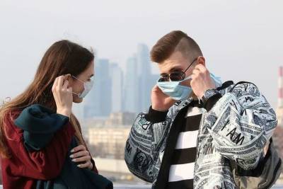 В московском транспорте усилится контроль за ношением масок и перчаток