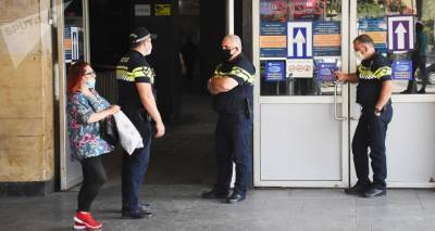 Полиция продолжает проверку пассажиров метро на соблюдение правил
