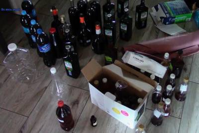 В Крыму раскрыли крупную сеть цехов по производству суррогатного алкоголя