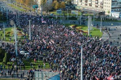 Протесты в Беларуси: задержаны почти две сотни демонстрантов