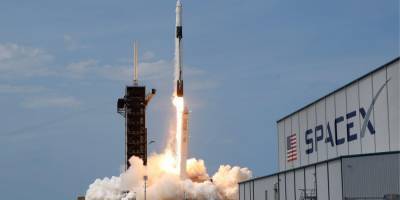 SpaceX отправила на орбиту 60 спутников для раздачи интернета — видео
