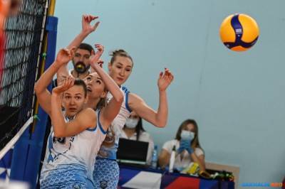 Волейболистки "Сахалина" временно возглавили Высшую лигу "А"