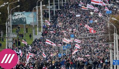 В Минске силовики открыли стрельбу резиновыми пулями во время «Партизанского марша»