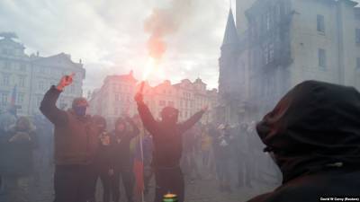 Протесты против карантина в Чехии: задержаны полторы сотни человек