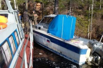 В Хабаровском крае спасатели нашли живыми трёх пропавших рыбаков