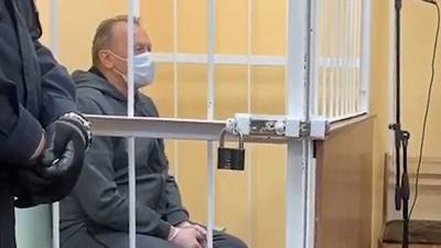 Задержанный за мошенничество глава Выборгского района Ленобласти отправлен под домашний арест