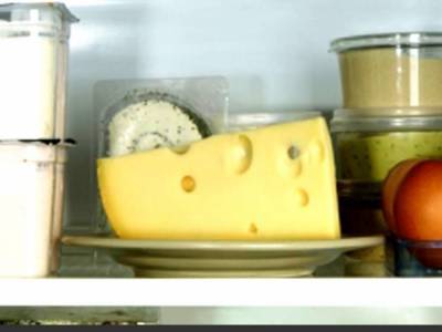 Эксперты поделились простыми советами, как правильно хранить сыр
