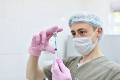 Массовая вакцинация от коронавируса начнется в столице в декабре – январе