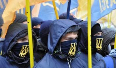 ДНР: Каратели из «Азова» готовят боевые группы из школьников Мариуполя