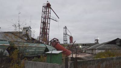 В Ухоловском районе 30-тонный бункер рухнул на железнодорожные вагоны