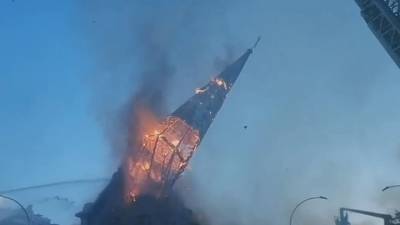 Протестующие уничтожили старинную церковь XIX века. Видео