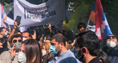 "Хватит молчать!" Крупная акция протеста прошла в Ереване у здания ООН