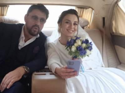 Звезда фильма «Счастливы вместе» женился в четвертый раз на юной невесте