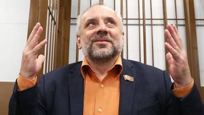 Прокурор попросил условный срок для депутата Мосгордумы