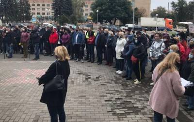 В Смеле протестуют против "красной" зоны карантина