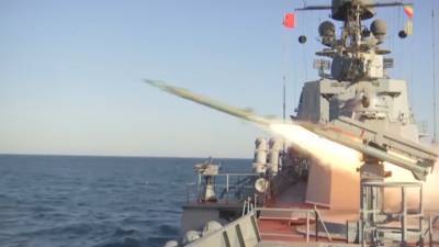 Боевые стрельбы кораблей Каспийской флотилии — видео