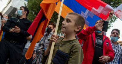 "Они знают правду, но боятся": у здания посольства США в Армении прошла акции протеста