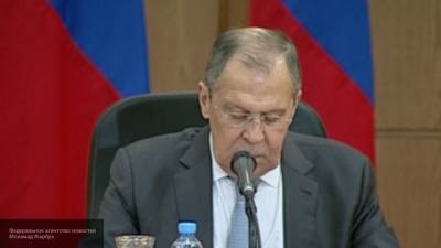 Лавров назвал "неприемлемой" ситуацию с водной блокадой Крыма