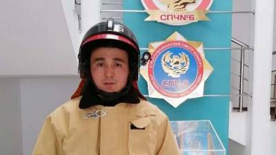 Герои нашего времени: пожарный спас беременную женщину и четверых детей из огня