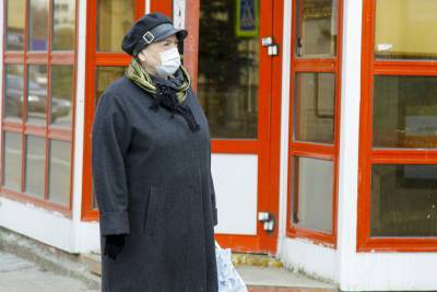90 процентов нижегородцев одевают маску в автобусах