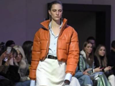 Стилисты назвали пять трендов курток на сезон осень-зима 2020/2021
