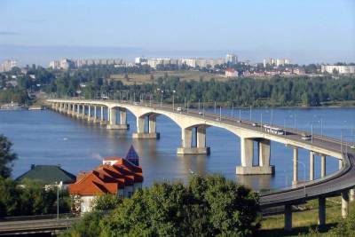 Костромские автомобилисты негодуют по поводу новой схемы движения по мосту