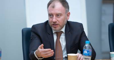 "Подавляющее большинство намерено голосовать за отставку": депутаты Янтарного — об увольнении Заливатского