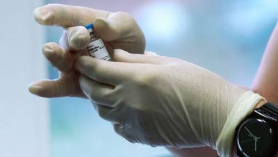 Вирусолог: российская вакцина будет действовать против выявленного в Норвегии штамма коронавируса