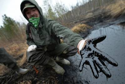 Разлив нефтепродуктов на Харьягинском месторождении в НАО опасен для жителей близких к Усинску деревень