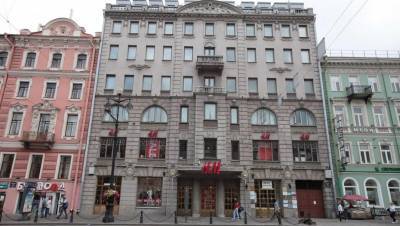 H&M покинул здание в центре Петербурга, где располагался более 10 лет