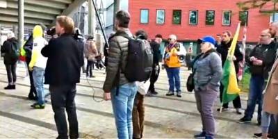 Голландские протестующие против коронавируса кричат: «Хайль Г*тлер»