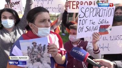 Конфликт в Карабахе: противники готовы к переговорам, но ситуация все равно накаляется
