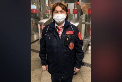 Контролер в московском метро помог задержать федерального преступника
